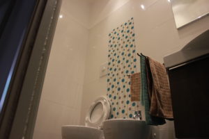 le foto del bagno della camera da letto matrimoniale interna