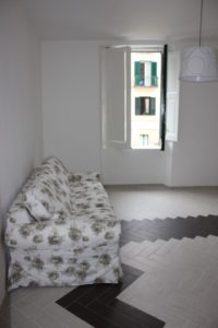 particolare camera da letto matrimoniale esterna